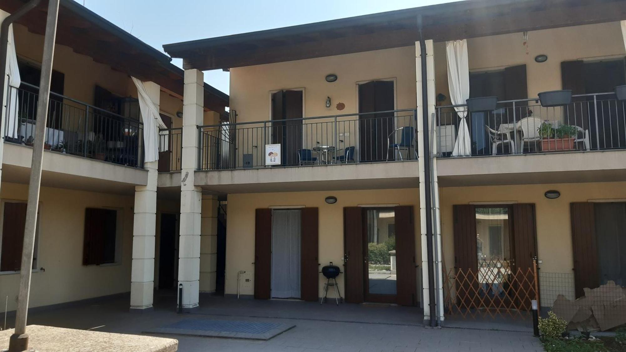 Apartamento Kiss Kiss Corner Valeggio sul Mincio Exterior foto